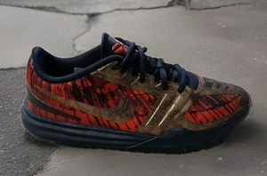 Size 7 (GS) - Nike KB Mentality Low Black Gold Red - Picture 1 of 6