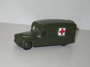 DINKY TOYS, Daimler ambulance militaire vitré - Picture 1 of 5