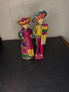 Vintage ~ mexikanische geflochtene Korbwarenpuppen - 9 Zoll Volkskunst Paar mit Hüten - handgefertigt - Bild 1 von 5