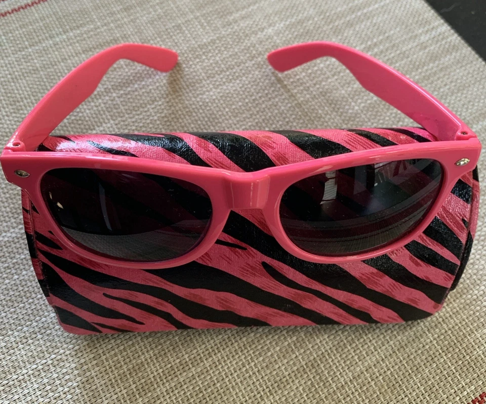 DC United MLS Major League Soccer Cherry Blossom Sunglasses Pink W Case Foto 1 de 4