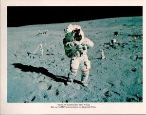 8 X 10" PHOTO/LITHO APOLLO 16 JOHN YOUNG SETE UP ALSEP DESCARTES PLAIN VERY GOOD - Picture 1 of 1
