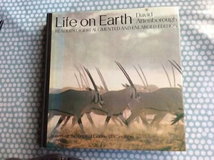 Life On Earth by David Attenborough (readers Digest) 1980 - Picture 1 of 3