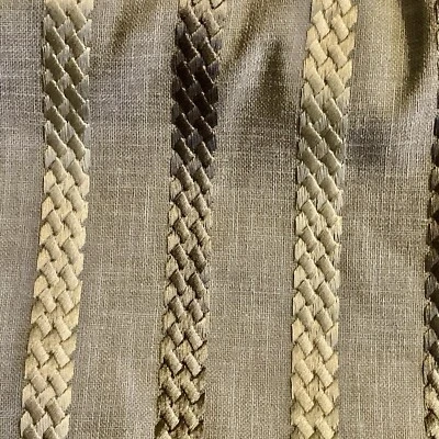 Cortinas Tiras de Textura Hechas a Mano Personalizadas 1 Panel 51”W X 110”L y 1 Panel 51”W X 130”L Foto 1 de 4