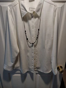 NWT CANDA BLOUSE WITH BUTTON FRONT AND A LONG BEADED NECKLACE ON IT XL C24 - Picture 1 of 6