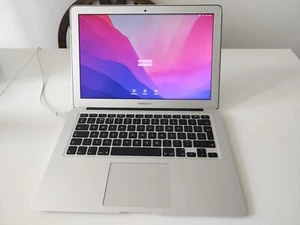 Macbook Air 13 inch Silver Core i7 8gb Ram beautiful condition - Afbeelding 1 van 19
