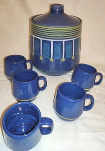 VINTAGE 70-ER BOWLE KERAMIK TOPF MIT 5 TASSEN/BECHER BLAU/GELB KEINE DEFEKTE - Bild 1 von 8