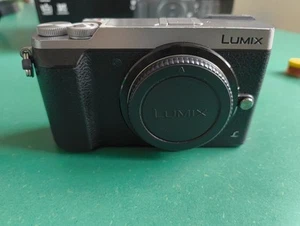 PANASONIC Lumix DMC-GX80 ( sans objectif) - Photo 1 sur 8