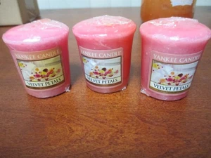 Rarität Yankee Candle Retired 3er Set Sealed Votives "VELVET PETALS" ~ Floral - Bild 1 von 1