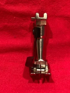 BERNINA - BLINDSTICHFUSS MIT L/H FEDER - MODELLE 600, 700, 800 & 900 SERIE - Bild 1 von 4