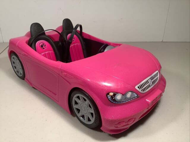 Barbie On The Go Carro Rosa e Boneca - Mattel em Promoção na