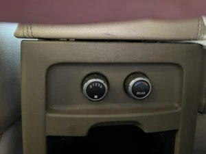 2005–2007 Nissan Pathfinder Climate Control HVAC Switch OEM - Picture 1 of 2