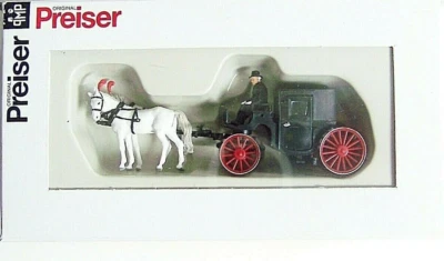 HO Preiser # 30452 OLD TIME Horse-Drawn Closed Taxi Coach with Driver Figure - Image 1 of 2