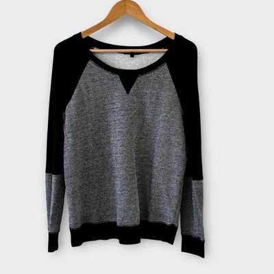 Beyond Yoga Womens Sweater Top Size L Black Gray Raglan Pullover Athleisure  - Image 1 of 4