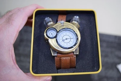 Rare 2015 ThinkGeek TESLA WATCH Steampunk LIGHT UP TUBES Leather Band Key Box - Image 1 of 4