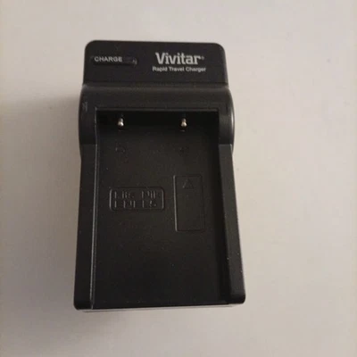 Vivitar QC-902 Rapid Camera Charger - Image 1 of 4