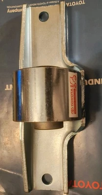 Isolador de montagem de transmissão TOYOTA FORKLIFT 41260-26610-71 MODELO 8FGCU25-32 - Imagem 1 de 4