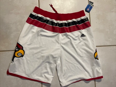 ADIDAS Louisville Cardinals 2015 Basketball Shorts Men’s 2XL Cover