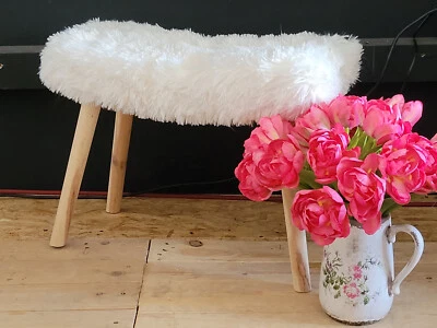 Hocker Dekohocker Sitzhocker mit Kuschelfell Skandi Hygge Boho Landhauswelt - Bild 1 von 4