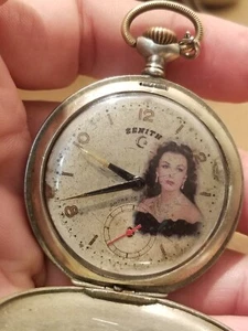 ANTICO OROLOGIO DA TASCA Regina Fawzia Principessa DELL'EGITTO Regina Iran anni 40 Raro - Foto 1 di 23