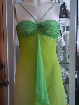 Vestido Formal de Baile Colección De Laru Verde Claro/Verde Prome Talla 5/6💕 Foto 1 de 4