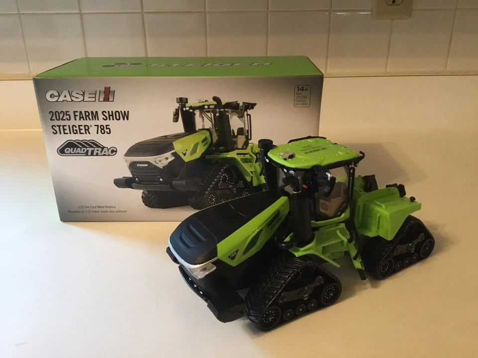1:32 Case IH Steiger 785 Quadtrac Tractor 2025 Farm Show by Ertl 44419 - Image 1 of 4