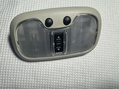 Jeep Compass 2010 cúpula interior luz mapa cortesía con interruptor techo corredizo OEM Foto 1 de 4