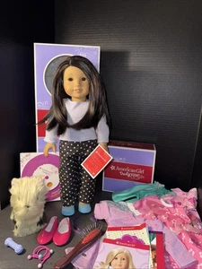 American Girl 18 Zoll Puppe im Ruhestand TRULY ME #64 schwarze Haare braune Augen asiatisch + Extras - Bild 1 von 18