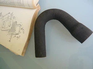    MANGUERA NEVERA - L/ROVER S2+2A 2.25. Nuevo+Original - Imagen 1 de 1