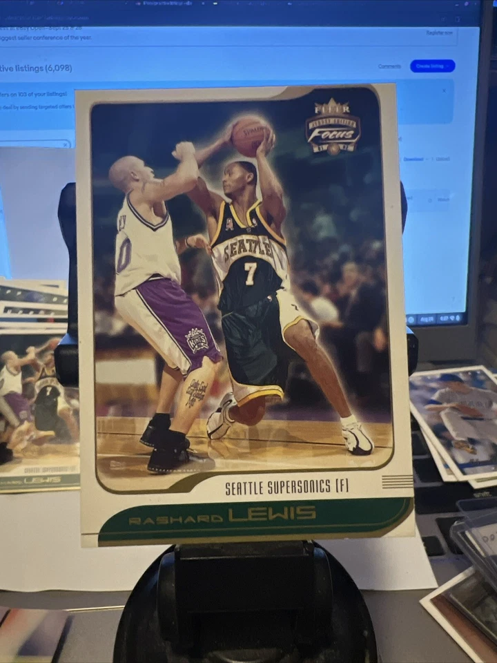2001-02 Fleer Focus Seattle Supersonics Basketball Card #71 Rashard Lewis - Image 1 of 1