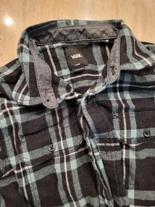 NWOT VANS BOYS PLAID FLANNAL BUTTON UP LONG SLEEVE W/ POCKETS SIZE L - Picture 1 of 5