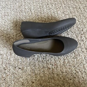 Crocs Dual Comfort Brown Rubber Slip On Wedge 6 W - Picture 1 of 9