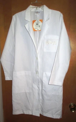 NWT Peaches Lab Coat Women 10 White EMBROIDERED Pocket - Image 1 of 4