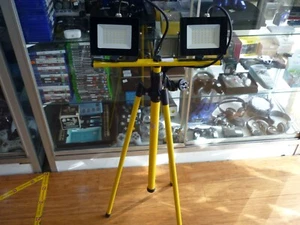 ARLEC 2 x 20W 3200 LUMEN LED WORKLIGHT WITH TRIPOD WL0147 SERIES 2 - Picture 1 of 12