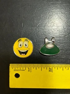 Navika Shimmery Smiley Golf Hat Clip with Removable Ball Marker - Picture 1 of 3