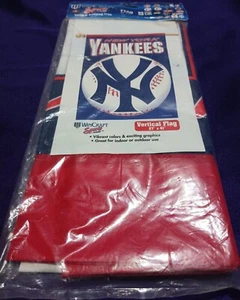 New York Yankees WINCRAFT Vertical Flag SEALED 27"x41" 2001 - Picture 1 of 3