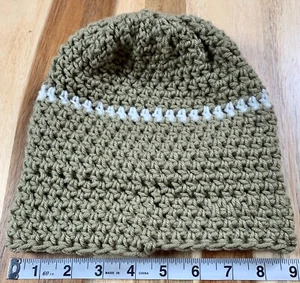 Mom Made - Handmade Crochet Beanie Acryl hellbraun (hellbraun) mit weißen Streifen - Bild 1 von 3