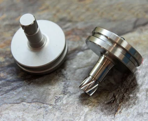 Titanium Hand Twisting Spinning Top Gyro Gyroscope Ceramic Bead Spinning Top Toy - Picture 1 of 11
