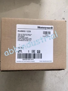 NEW RA890G 1229 Honeywell RA890G1229 FSG UV Protectorelay - Picture 1 of 2