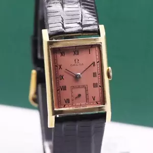 1940's MID SIZE OMEGA RECTANGULAR CASE 18K SOLID GOLD MANUAL WIND WRISTWATCH - Picture 1 of 12