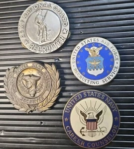 Lot Of 4 United States Recruiter Pins/Military Vintage Badge 1970s Collector - Picture 1 of 6