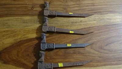 4 ANCIEN ARRET VOLET BERGERE FONTE METAL LOQUET BLOQUE PORTE - Photo 1/4