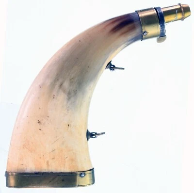 19th CENTURY. GERMAN COW-HORN POWDER  FLASK. #10105 - Image 1 of 3