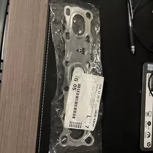 Genuine Nissan / Infiniti Manifold Gasket (14036-EA200) Set Of 2 - Picture 1 of 2