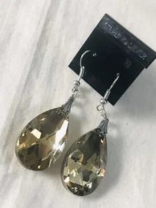 Fashion Woman TearDrop Rhinestone Light Yellow Earrings - Picture 1 of 5