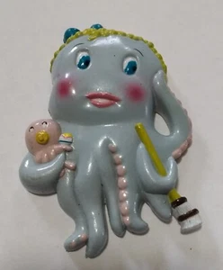 Octopus Mom and Baby Vintage Hard Rubber Magnet - Picture 1 of 8
