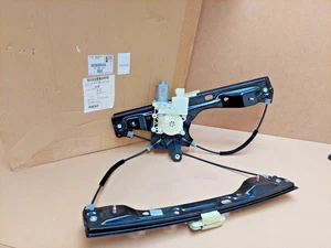 Vauxhall Astra K Front Left Window Regulator W/Motor 39142315 2015-2022 Genuine - Picture 1 of 10