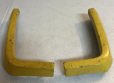 1973 年福特野马前挡泥板加长套件 D3ZB-16160-AA & D3ZB-16161-AA — 第 1/4 张图片