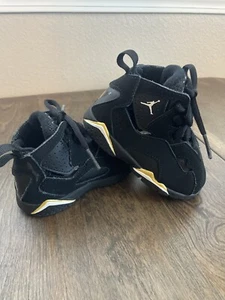 Nike Air Jordan True Flight Zapatos de Bebé Negro Blanco Dorado 343797-017 Talla 6C - Imagen 1 de 18