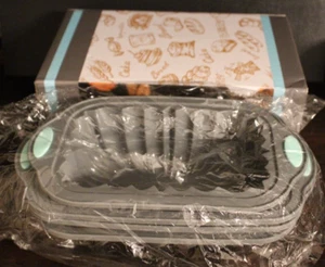 New Set of 4 Silicone Cake Molds Bakeware Set 9.5 x 10.5" Outer size - Brand New - Picture 1 of 5