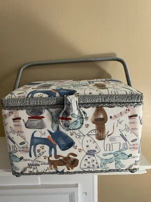 Caja de costura - tapizada - con asa Foto 1 de 4